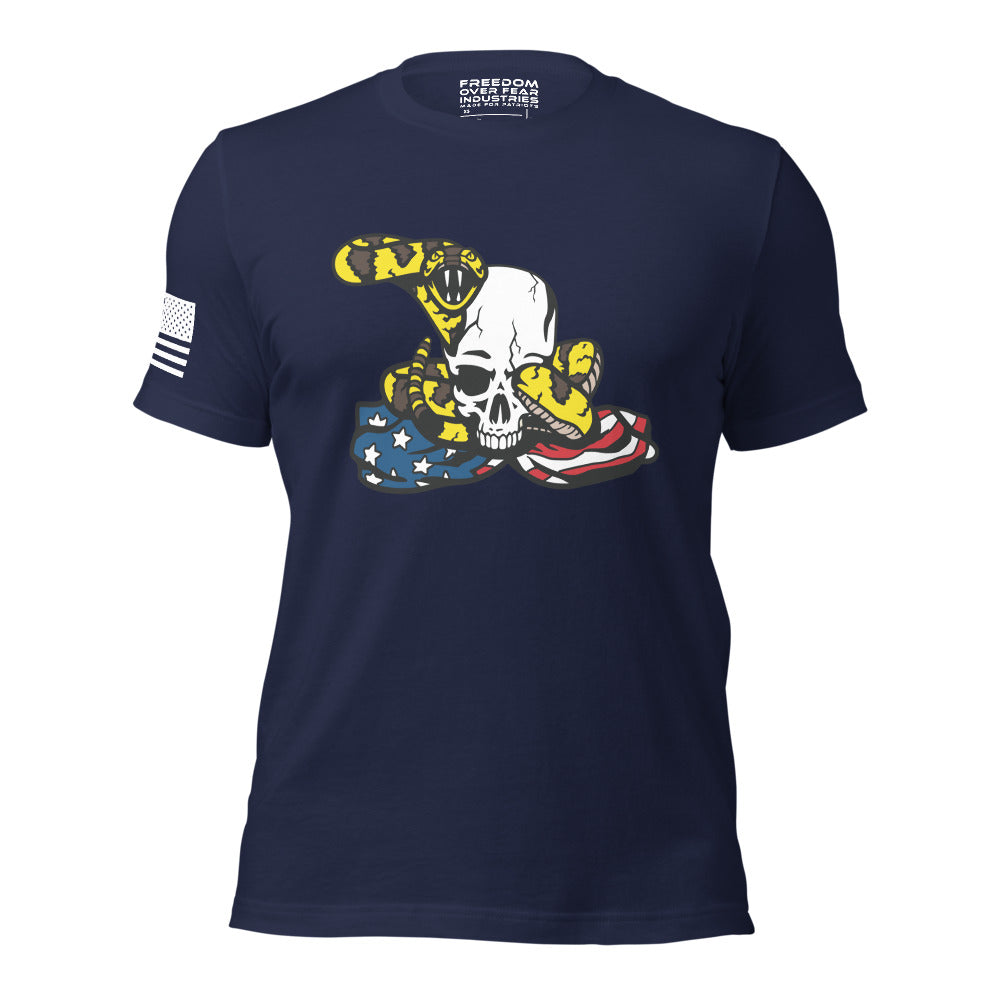 Don&#39;t Tread on Me Gadsden Coiled Snake and Skull Patriotic Conservative USA Men&#39;s T-Shirt Freedom Over Fear Industries